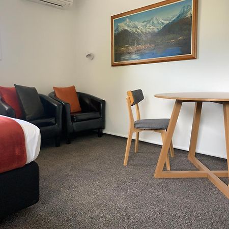 Alpine Motel Ванака Екстер'єр фото