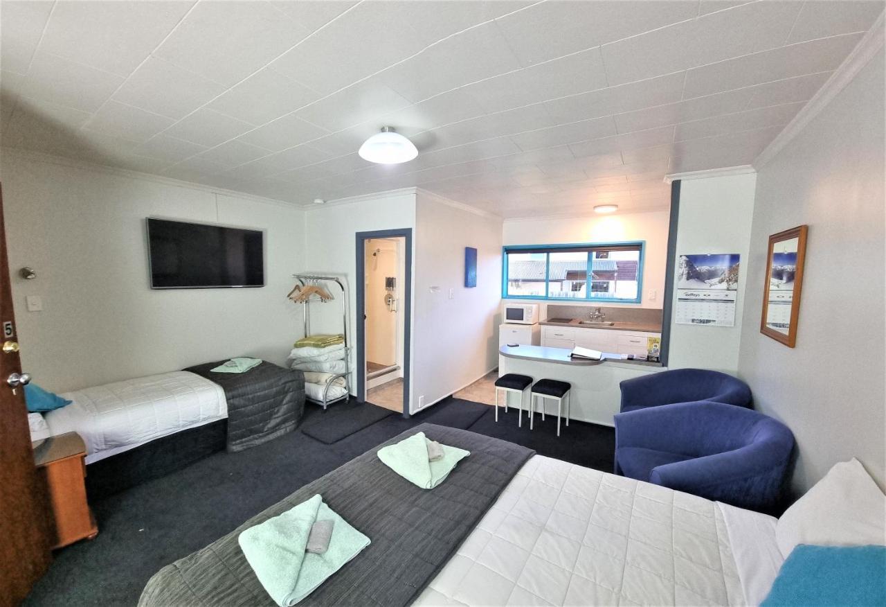 Alpine Motel Ванака Екстер'єр фото