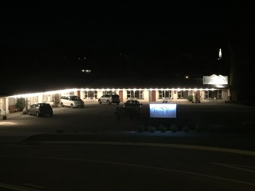 Alpine Motel Ванака Екстер'єр фото