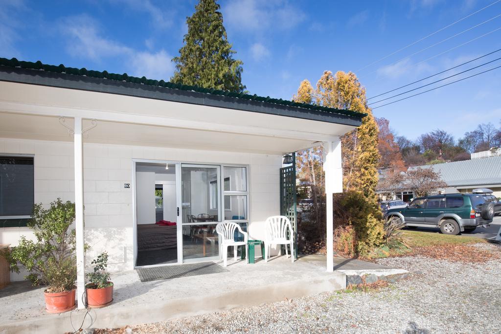 Alpine Motel Ванака Екстер'єр фото
